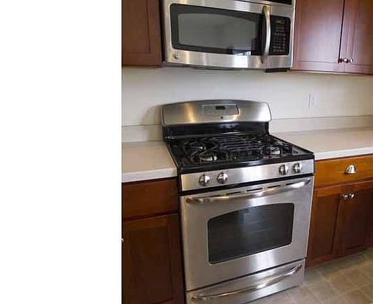 4th image of 550 5th St