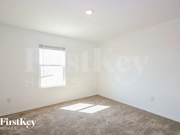 6611 Scarecrow Way — Photo 10