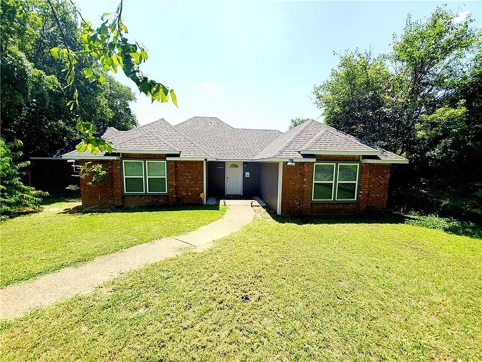 1st image of 1010 Capetown Dr