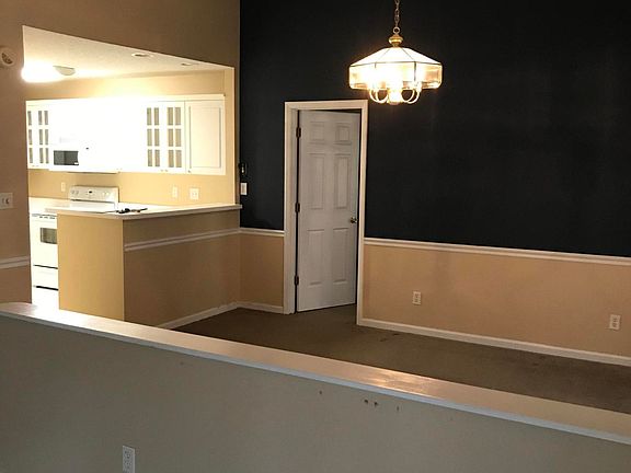 5th image of 106 Breezewood Drive #F