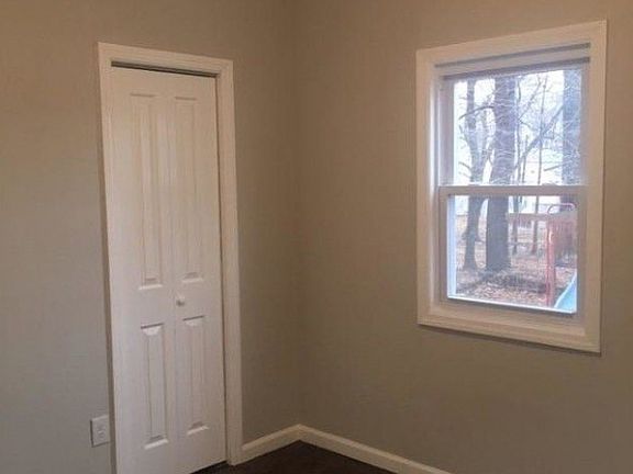 5th image of 75 Gless Ave #1