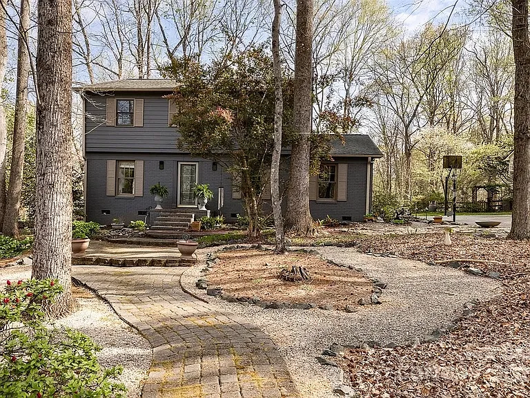 929 Autumnwood Ln — Photo 3