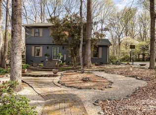 929 Autumnwood Ln, Charlotte, NC 28213