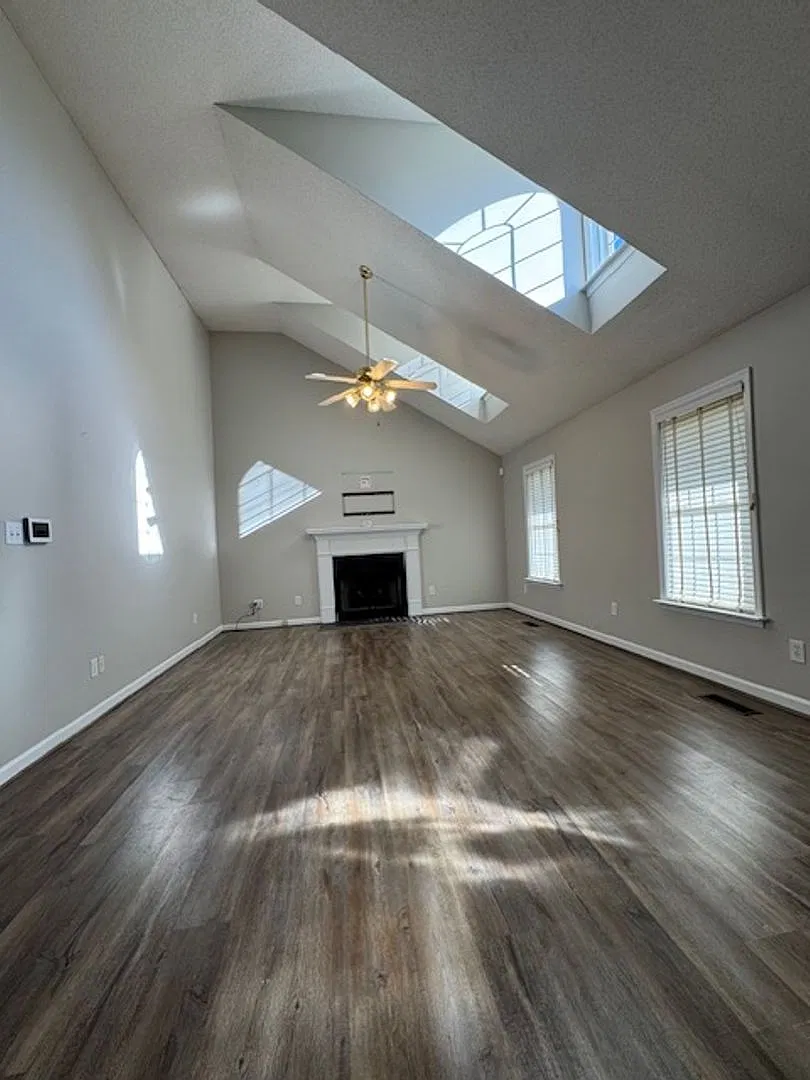 405 Kuwicki Road — Photo 1
