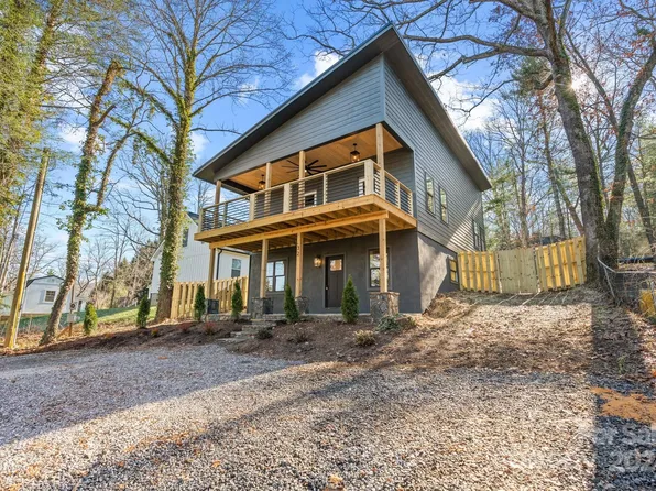 32 Access Rd, Black Mountain, NC 28711