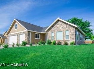 2108 S 76th Ave, Yakima, WA 98903