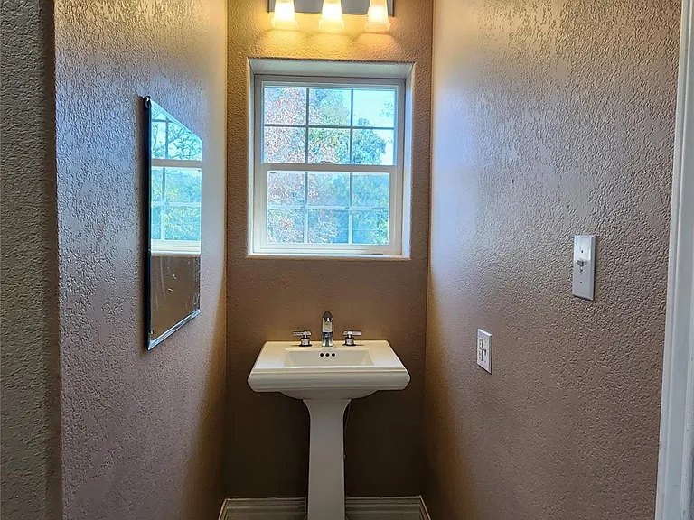 115 Oak Colony Dr — Photo 25