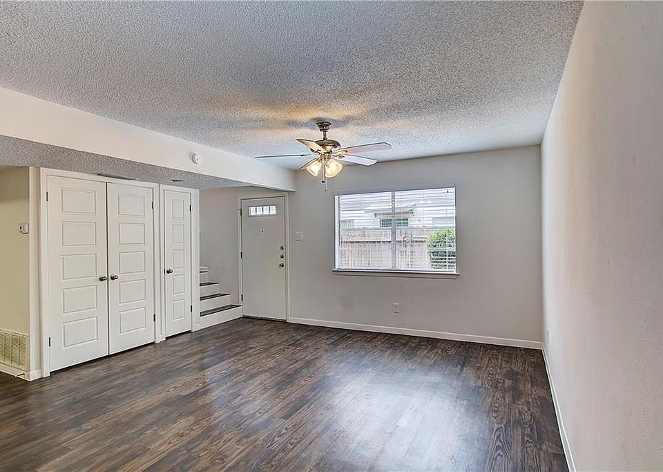 1st image of 1906 Hearthstone Dr APT 104