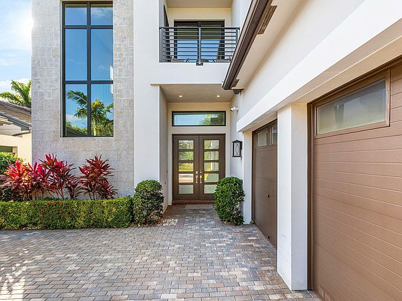 3rd image of 17317 Santaluce Manor