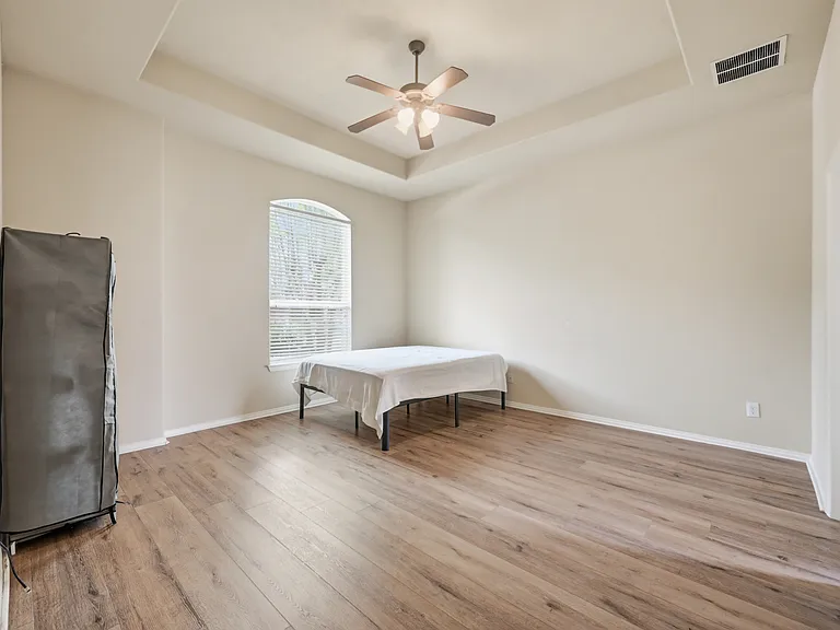 11945 Henderson Dr — Photo 9