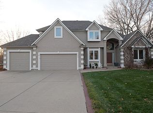 1208 SW Surrey Trce, Lees Summit, MO 64081