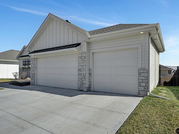 4th image of 4225 S 220th St