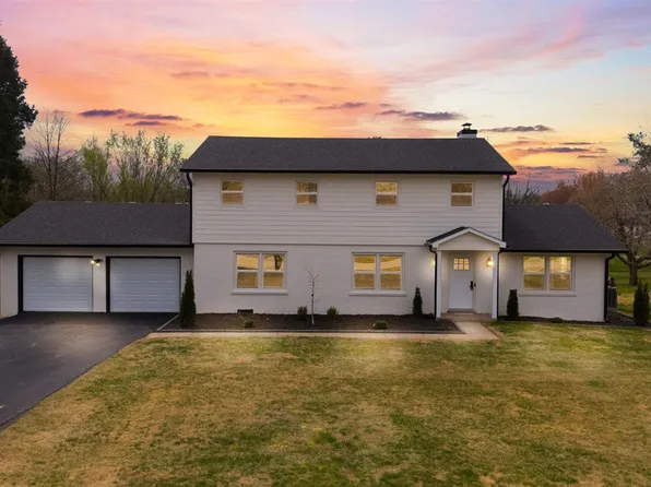 1135 Cedarwood Way, Bowling Green, KY 42104