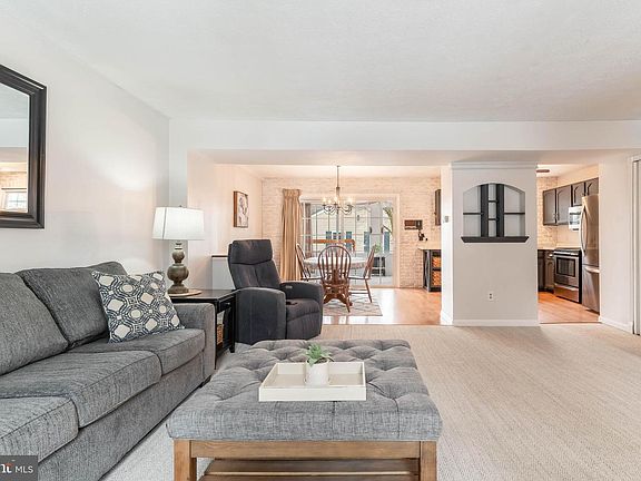 4th image of 8561 Kim Marie Ct