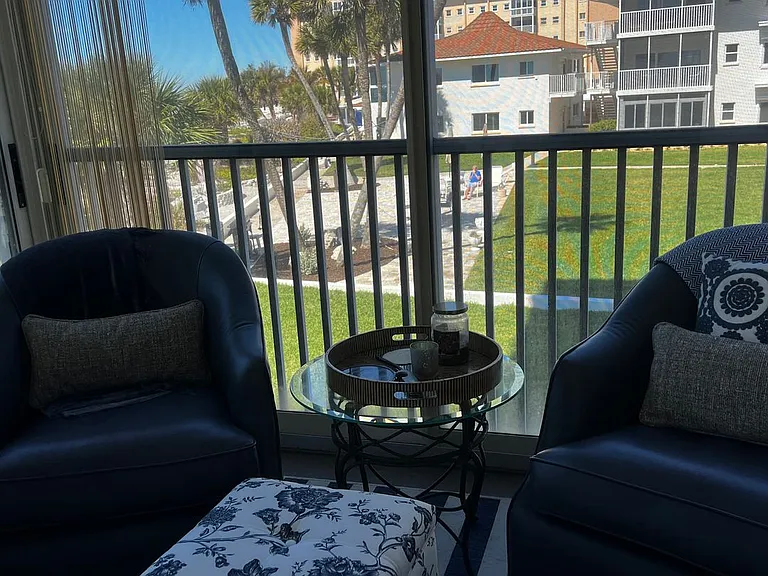 1150 Tarpon Center Dr #201 — Photo 45