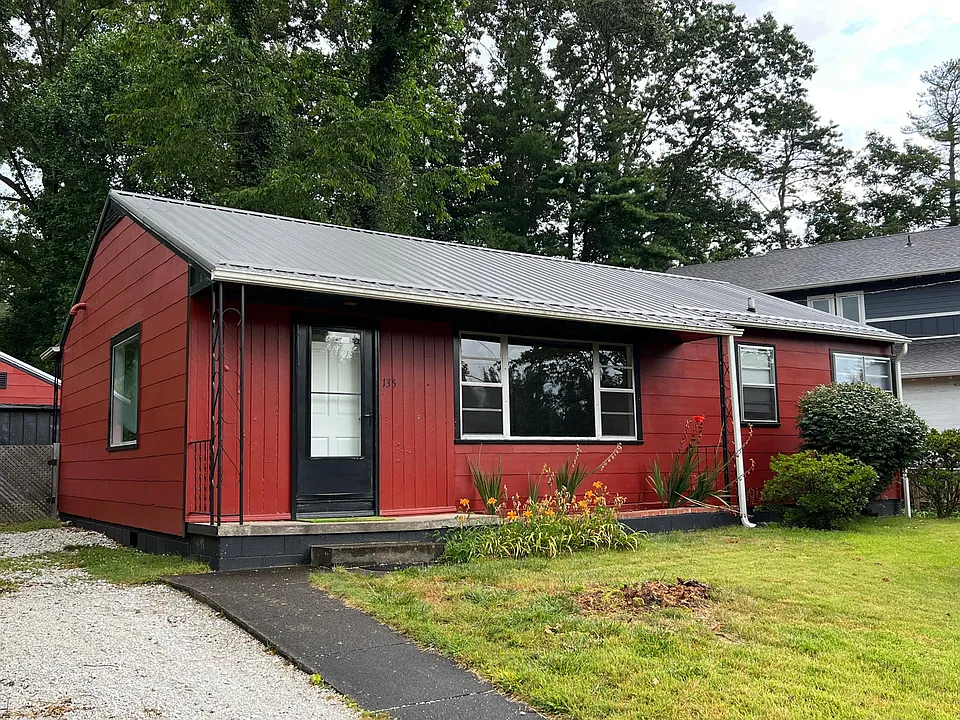 135 Linden St