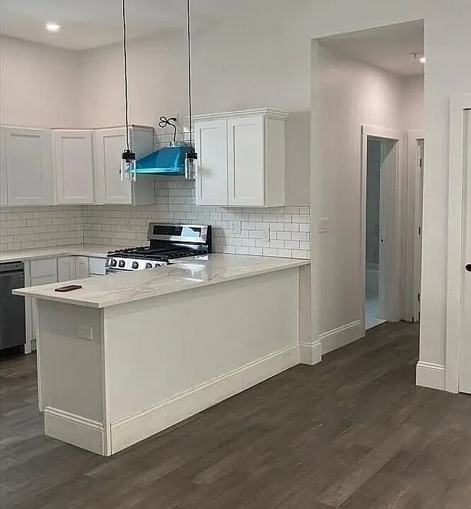 88 Howard Ave #1