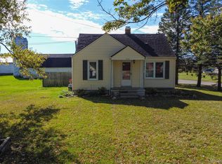 9710 E Newburg Rd, Durand, MI 48429