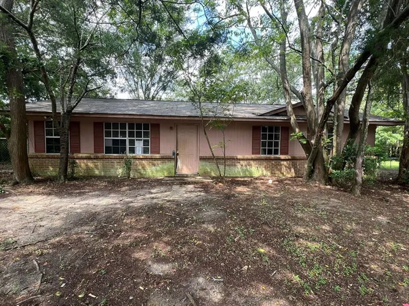 53 Nova St, Dothan, AL 36303