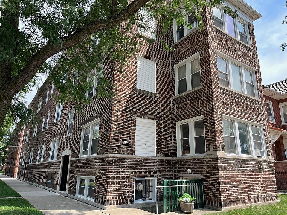 1st image of 3353 W Sunnyside Ave #1