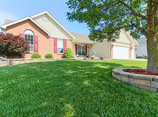1217 Sunset Green Dr, O'Fallon, MO 63366