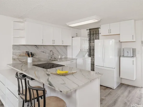 95-2052 Waikalani Pl APT B407, Mililani, HI 96789