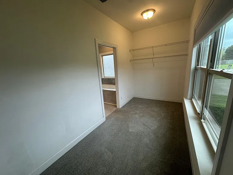 514 Sapphire Dr — Photo 22