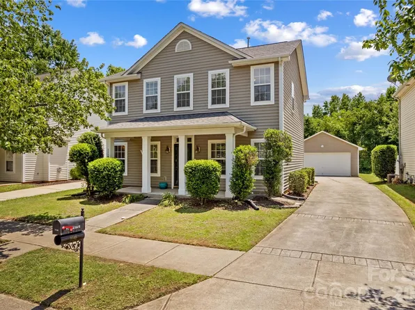 11148 Heritage Green Dr, Cornelius, NC 28031
