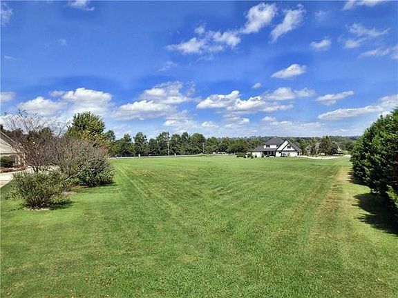 5th image of 198 Mouton Cir