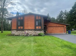 36 Stevenson St, Seneca Falls, NY 13148
