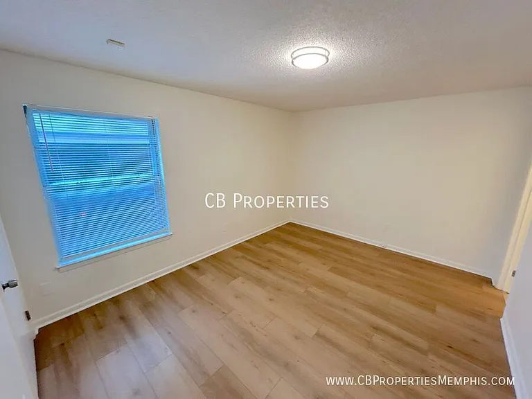 1885 Dessa Dr — Photo 6