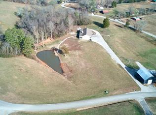 2028 Reagan Rd, Byrdstown, TN 38549