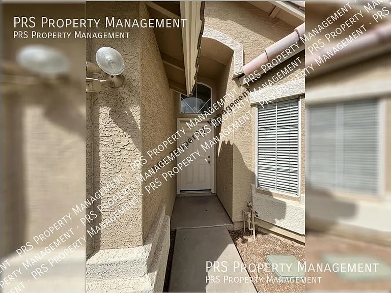 818 W Silver Creek Rd — Photo 2