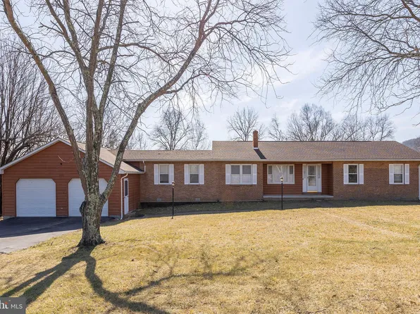 125 Clark Hillside Dr, Capon Bridge, WV 26711