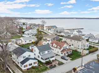 7 Whitecap Rd E, Niantic, CT 06357