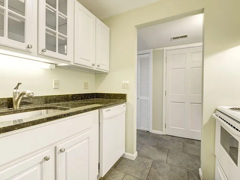 1761 Church St NW #B — Photo 11