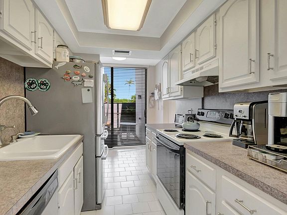 3rd image of 3705 Bridgewood Dr