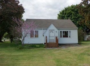 9510 Ridge Rd, Gasport, NY 14105