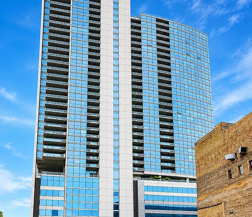 1st image of 303 W Ohio St APT 2902