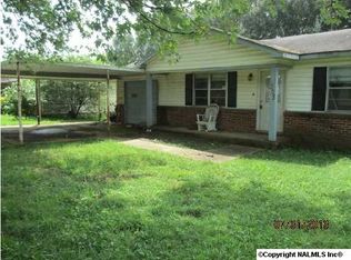 303 Mitchell Dr, Hollywood, AL 35752