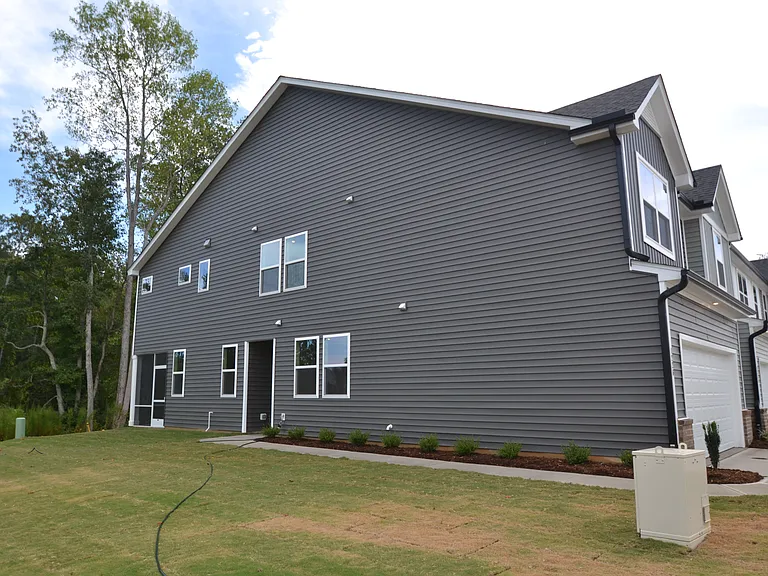 1226 Bessie Ct — Photo 2