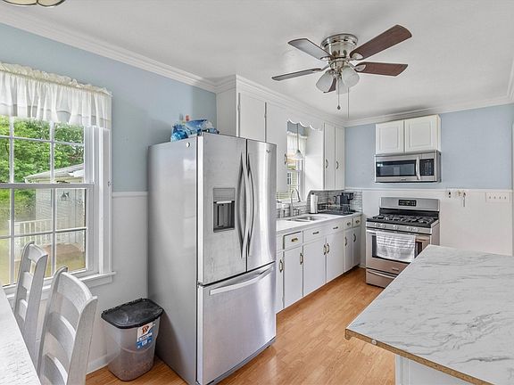 3rd image of 125 June St