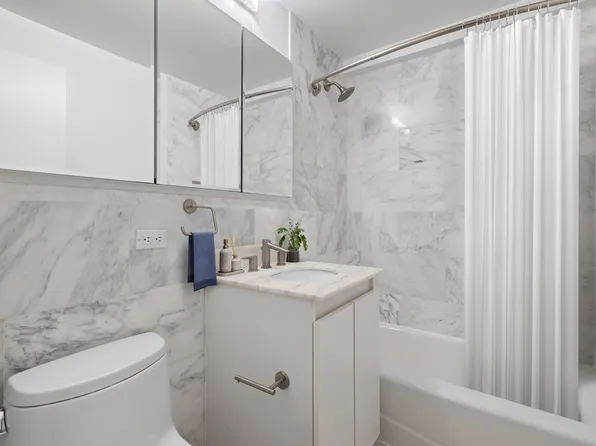 85 East End Avenue image 6 of 6