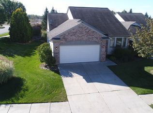 378 Cottonwood Ln, Saline, MI 48176