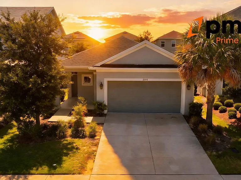 3 bed, 2.0 bath, 1589 sqft, $2,600 — Photo 3