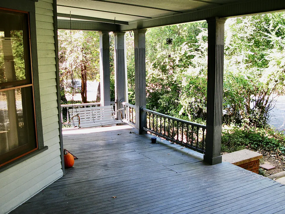 Porch Swing!
