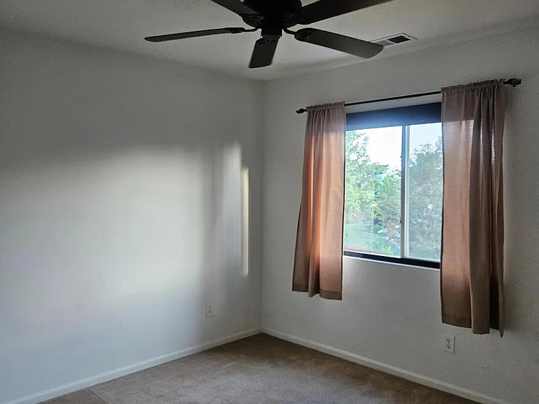 440 Andrew Dr — Photo 14