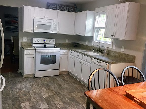 5th image of 1513 Stockbridge Pl
