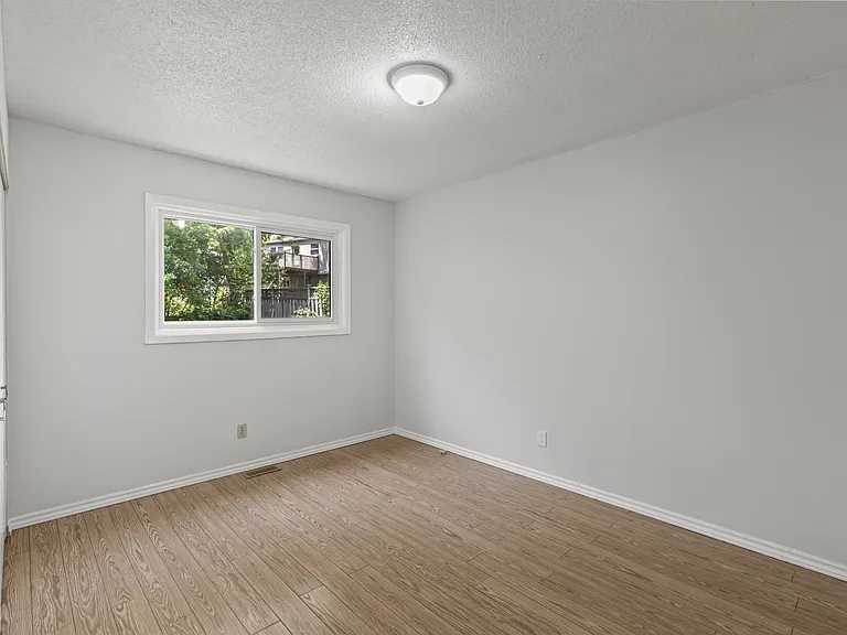 477 Rippleton Rd — Photo 11