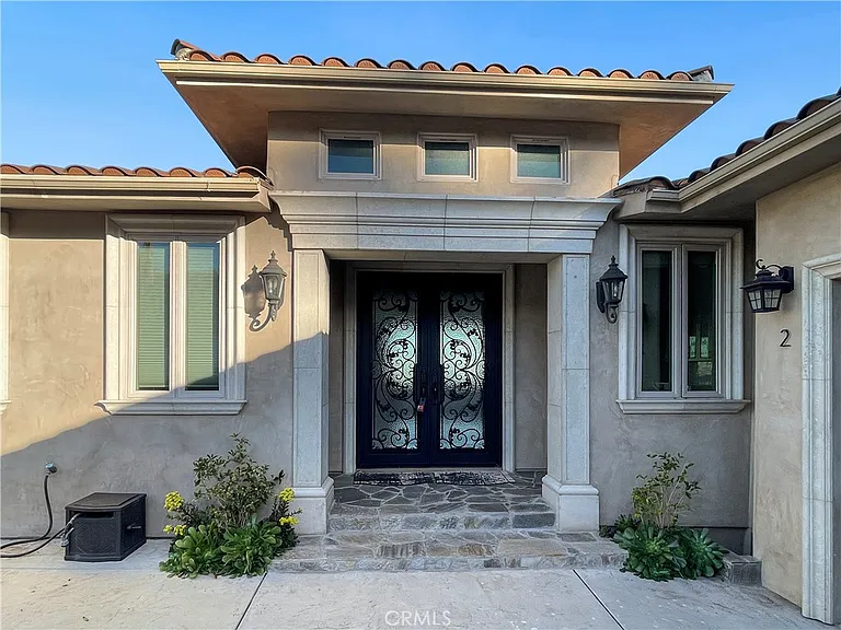 2 Stallion Rd — Photo 3